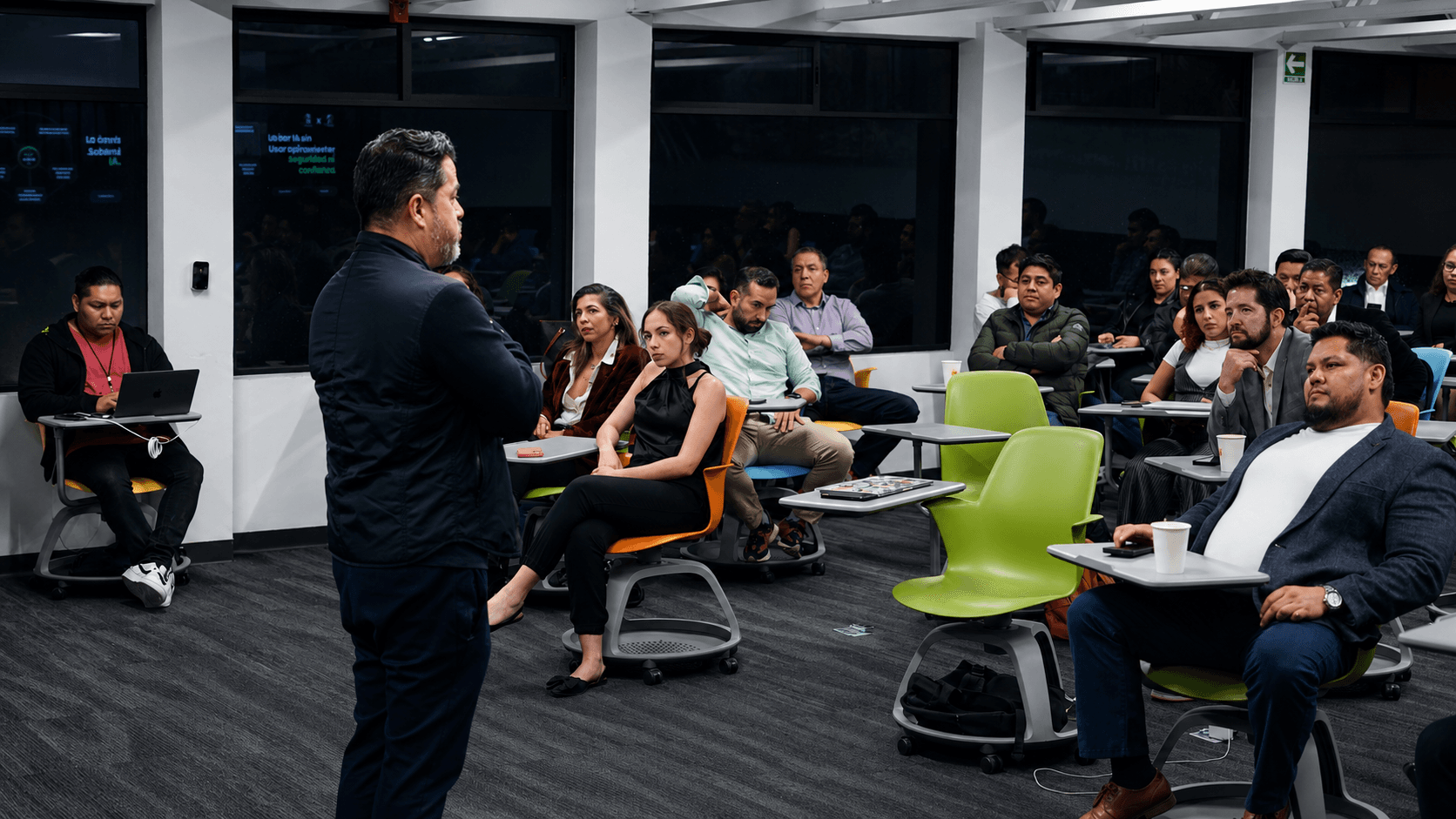 Conoce la Especialización en E-commerce & Marketplaces desde dentro